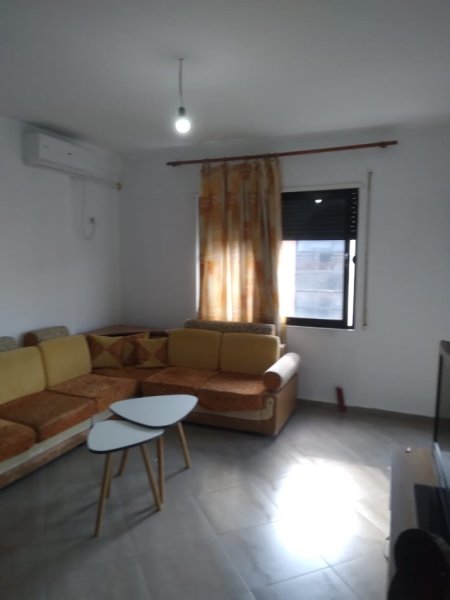 Tirane, jepet me qera apartament 1+1 Kati 7, 60 m² 350 € (Yzberisht)