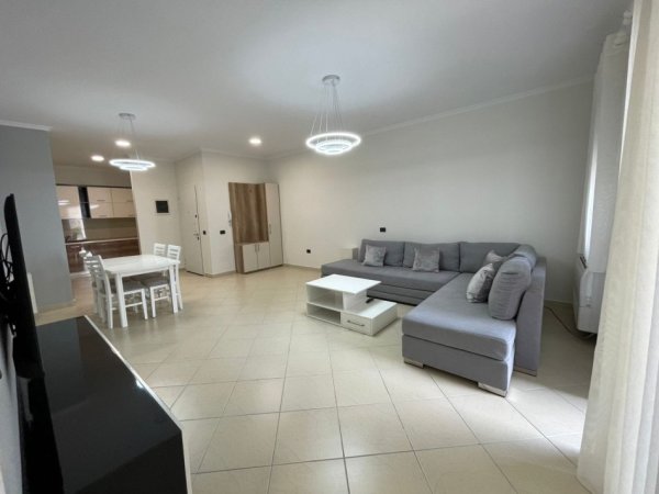 Tirane, jepet me qera apartament 2+1+Ballkon Kati 3, 70 m² 800 € (rruga e kosovareve)