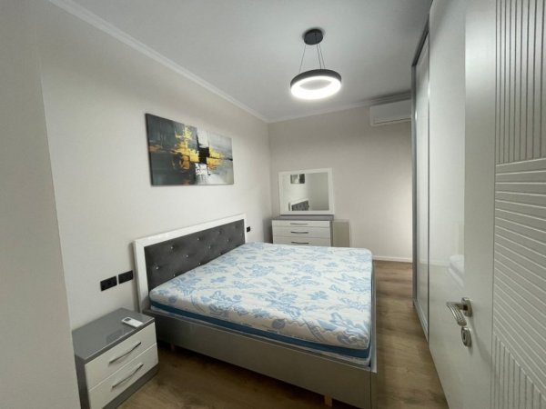 Tirane, jepet me qera apartament 1+1 Kati 3, 70 m² 1.000 € (rruga e kosovareve)
