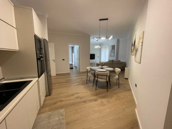 Tirane, jepet me qera apartament 1+1 Kati 3, 70 m² 1.000 € (rruga e kosovareve)