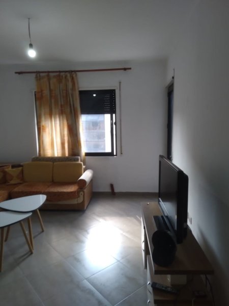 Tirane, jepet me qera apartament 1+1 Kati 7, 60 m² 350 € (Yzberisht)