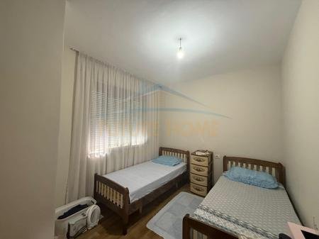 Tirane, shitet apartament 2+1+Ballkon Kati 7, 105 m² 135.000 € 