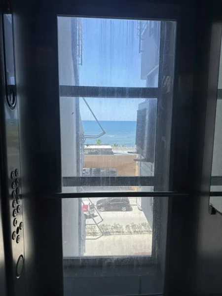 Durres, jepet me qera apartament 2+1+Aneks Kati 4, 111 m² (for Rent System 2+1+2 with 2 balconies • Seafront CURRILA)
