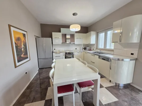 Tirane, shitet apartament 2+1+Aneks+Ballkon Kati 5, 88 m² 270.000 € (Bllok , Tek Tribeca)