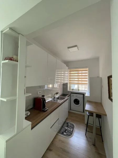 Tirane, jepet me qera apartament 1+1 Kati 1, 60 m² 600 € (Myslym Shyri)