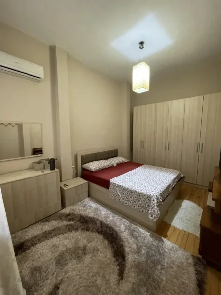 Tirane, jepet me qera apartament 1+1 Kati 1, 60 m² 600 € (Myslym Shyri)