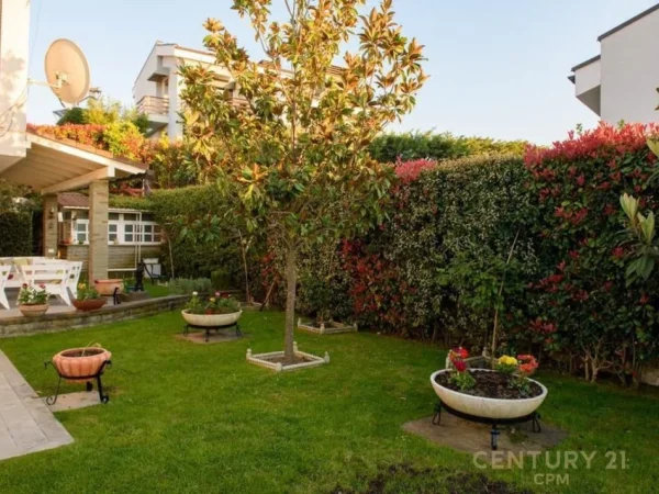 Tirane, jepet me qera Vile 2 Katshe Kati 2, 649 m² 3.000 € (TEG , Long Hill)