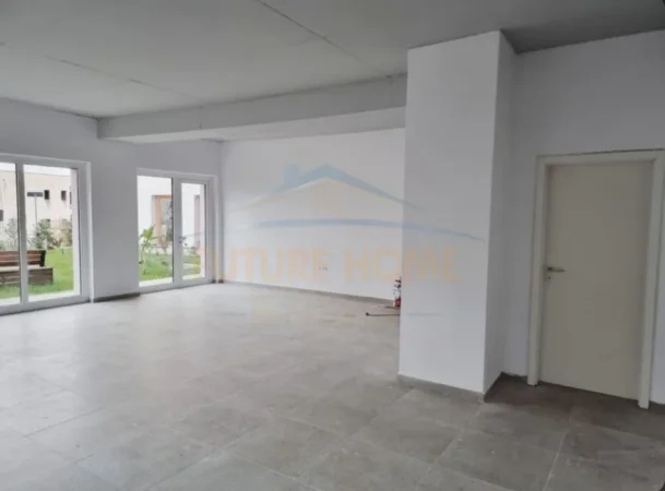 Tirane, shitet ambjent biznesi Kati 0, 91 m² 135.000 € (Kompleksin Mangalem, Alidem.)