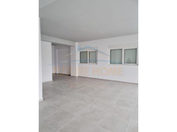 Tirane, shitet ambjent biznesi Kati 0, 91 m² 135.000 € (Kompleksin Mangalem, Alidem.)