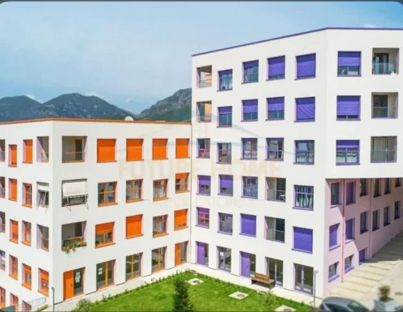 Tirane, shitet ambjent biznesi Kati 0, 91 m² 135.000 € (Kompleksin Mangalem, Alidem.)