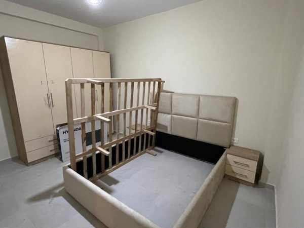 Tirane, jepet me qera apartament 1+1+Ballkon , 55 m² 400 € 