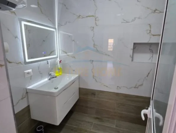 Tirane, shitet apartament 2+1 Kati 7, 96 m² 210.000 € (Rruga e Kavajës, prane qendres Condor.)