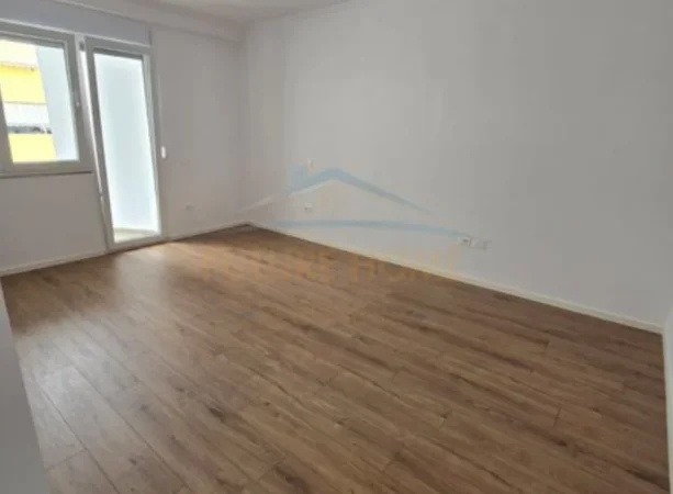 Tirane, shitet apartament 2+1 Kati 7, 96 m² 210.000 € (Rruga e Kavajës, prane qendres Condor.)