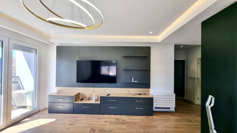 Tirane, jepet me qera apartament 1+1+Ballkon Kati 6, 60 m² 600 € (Rruga e Dibrrs)