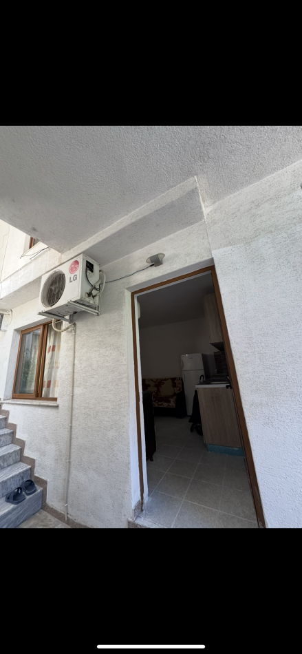 Tirane, jepet me qera apartament 1+1 Kati 1, 50 m² 30.000 € (Rruga Arkitekt Kasemi)
