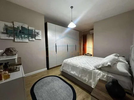 Tirane, shitet apartament 2+1+Ballkon Kati 5, 105 m² 130.000 € (Kashar)