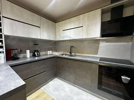 Tirane, shitet apartament 2+1+Ballkon Kati 5, 105 m² 130.000 € (Kashar)