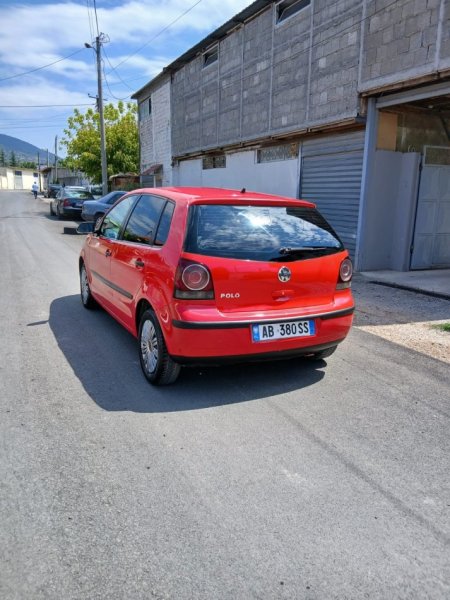 Shqiperi, shitet makine VOLKSWAGEN POLO Benzin, e kuqe manuale Kondicioner 168.000 km