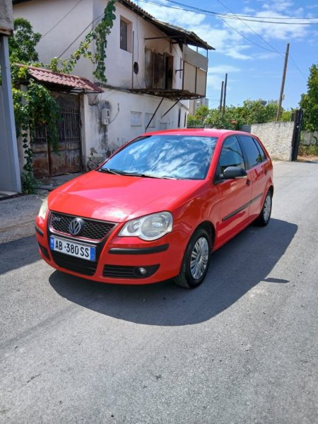 Shqiperi, shitet makine VOLKSWAGEN POLO Benzin, e kuqe manuale Kondicioner 168.000 km