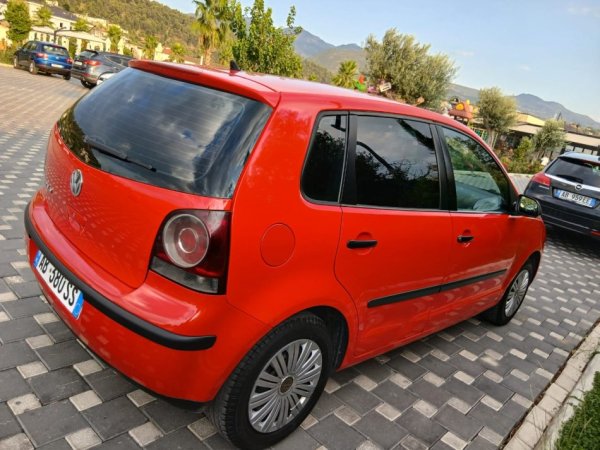Shqiperi, shitet makine VOLKSWAGEN POLO Benzin, e kuqe manuale Kondicioner 168.000 km