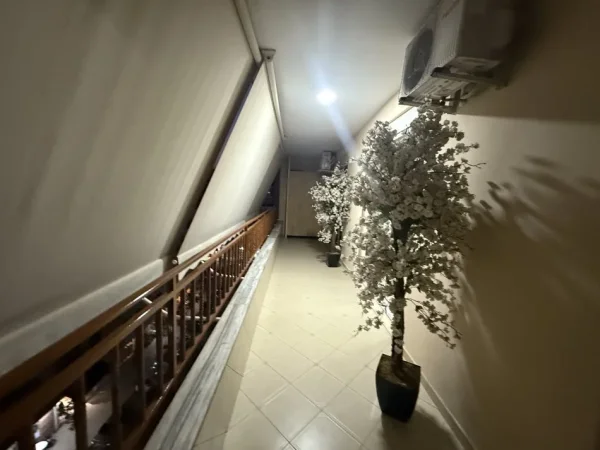 Tirane, jepet me qera apartament 2+1+Aneks+Ballkon Kati 6, 100 m² 600 € 