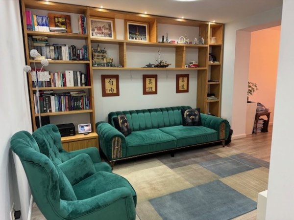 Tirane, jepet me qera apartament 2+1+Ballkon Kati 3, 100 m² 110,000 leke