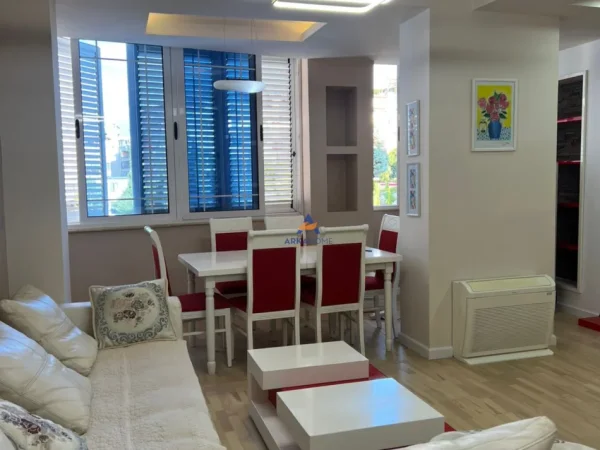 Tirane, shitet 1+1+Ballkon Kati 2, 76 m² 1.400.000 € 