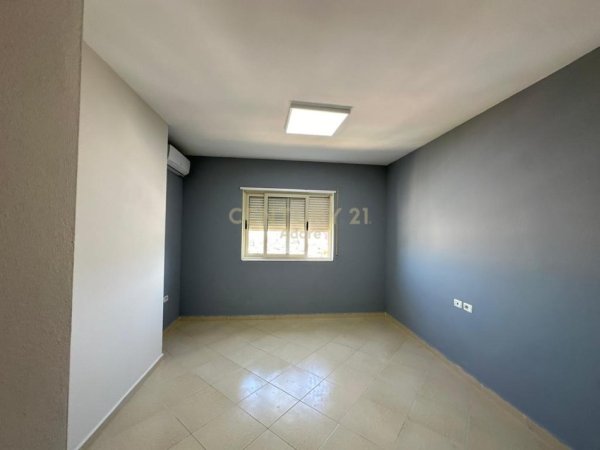 Tirane, jepet me qera apartament 2+1 Kati 11, 112 m² 650 € (Stacioni i Trenit)