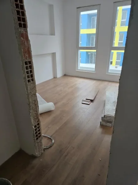Tirane, shitet apartament 1+1+Ballkon Kati 3, 60 m² 85.000 € (Univers City)