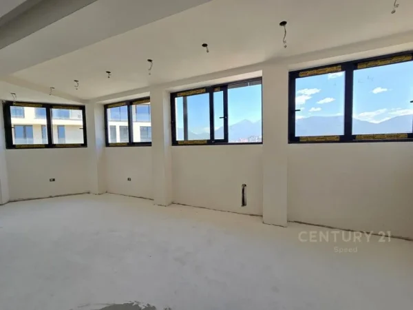 Tirane, shes apartament 2+1 Kati 8, 107 m² 258.000 € (Rruga Durresit)