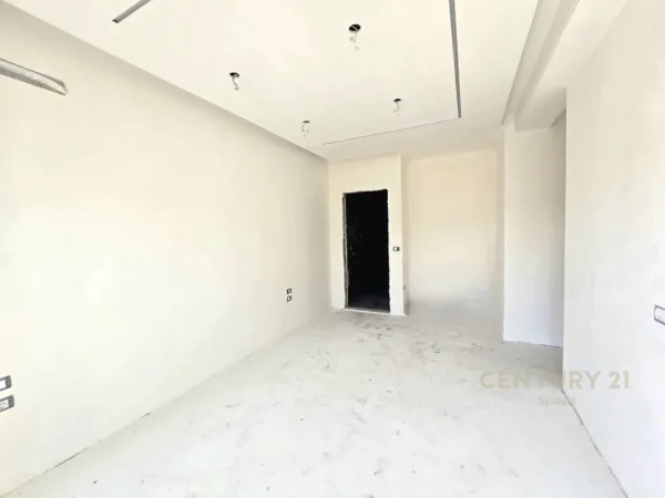 Tirane, shes apartament 2+1 Kati 8, 107 m² 258.000 € (Rruga Durresit)