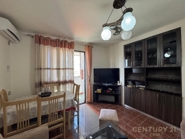 Tirane, shes apartament 1+1 Kati 5, 48 m² 73.000 € (Rrethrrotullimi Shkozes)
