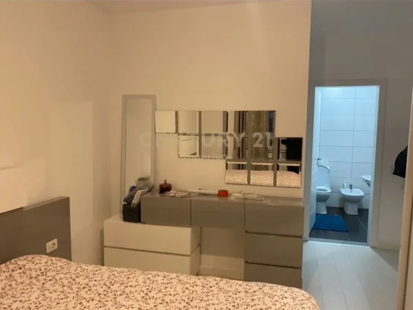 Tirane, shes apartament Kati 8, 97 m² 155.000 € (Astir)