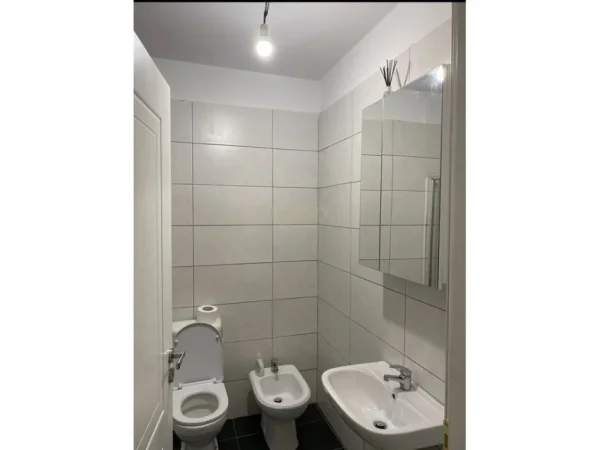 Tirane, shes apartament Kati 8, 97 m² 155.000 € (Astir)
