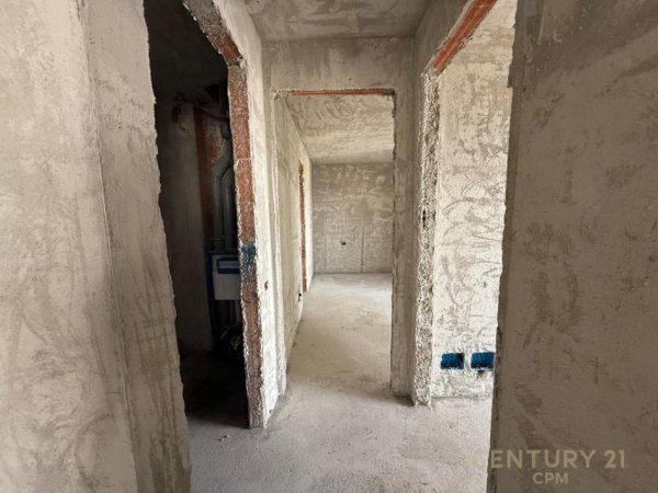 Tirane, shitet apartament 2+1+Ballkon Kati 4, 114 m² 229.000 € (Liqeni Thate)