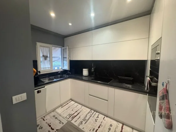 Tirane, shitet apartament duplex 2+1 Kati 4, 105 m² 239.000 € (Pallati ne Shigjeta)