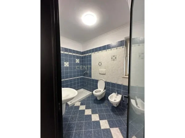 Tirane, shes apartament 1+1 Kati 1, 62 m² 158.000 € (Rruga Sami Frasheri)