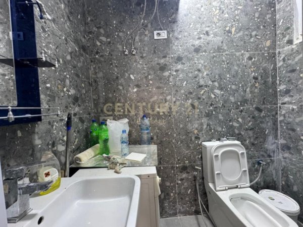 Tirane, shes apartament 1+1 Kati 2, 54 m² 110.000 € (Xhamlliku)