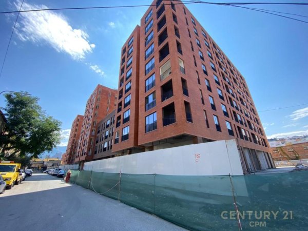 Tirane, shes apartament 1+1 Kati 3, 79 m² 125.000 € (Siri Kodra)
