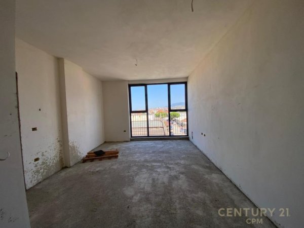 Tirane, shes apartament 1+1 Kati 3, 79 m² 125.000 € (Siri Kodra)
