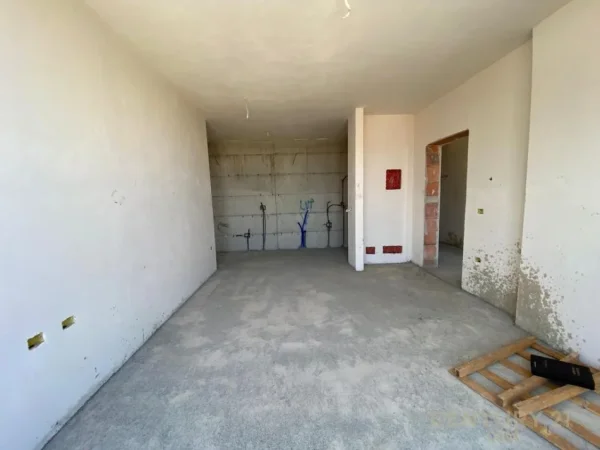 Tirane, shes apartament 1+1 Kati 3, 79 m² 125.000 € (Siri Kodra)