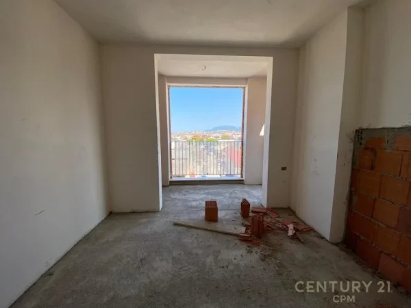 Tirane, shes apartament 1+1 Kati 3, 79 m² 125.000 € (Siri Kodra)