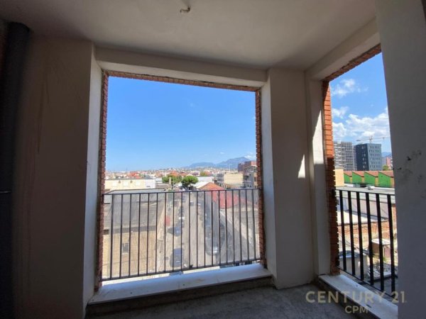 Tirane, shes apartament 1+1 Kati 3, 79 m² 125.000 € (Siri Kodra)