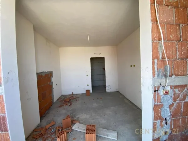 Tirane, shes apartament 1+1 Kati 3, 79 m² 125.000 € (Siri Kodra)