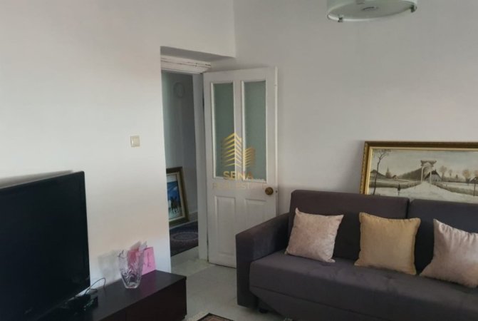 Tirane, jepet me qera apartament 1+1+Ballkon Kati 3, 55 m² 500 € (Rruga Bardhyl)
