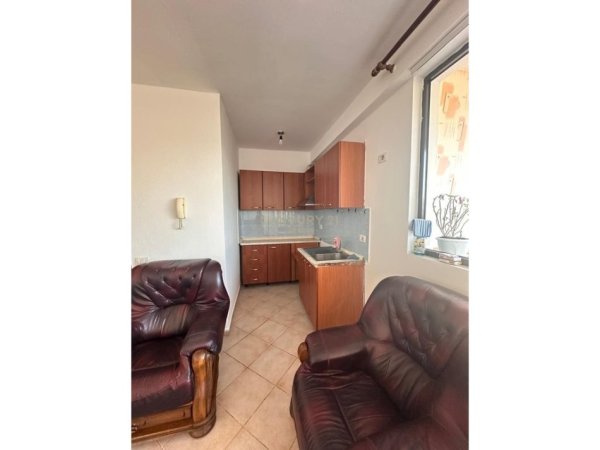Tirane, jepet me qera apartament 1+1 Kati 7, 71 m² 450 € (Qyteti Studenti)