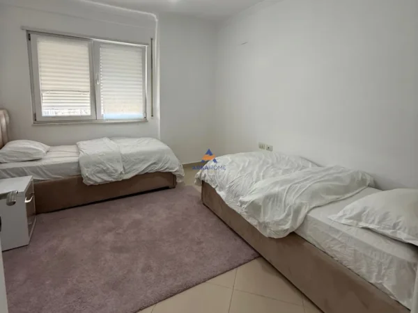 Tirane, jepet me qera apartament 2+1+Ballkon Kati 7, 106 m² 600 € (Prane Syri TV, Unaza e Re)