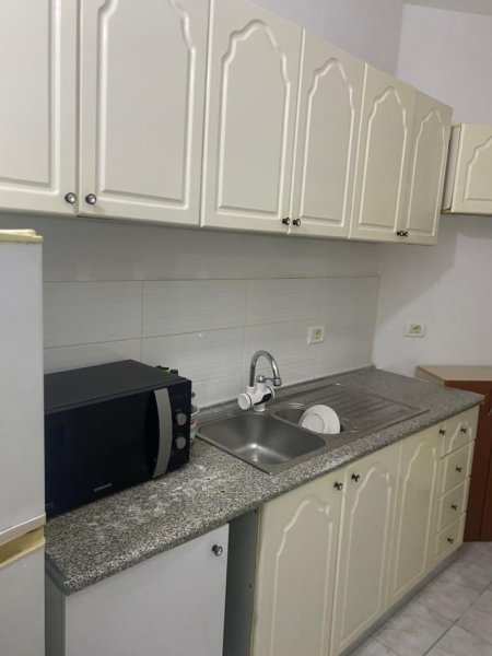 ✅ JEPET ME QIRA APARTAMENT 1+1 NË ZONËN SPITALEVE, PRANË QSUT 400 €