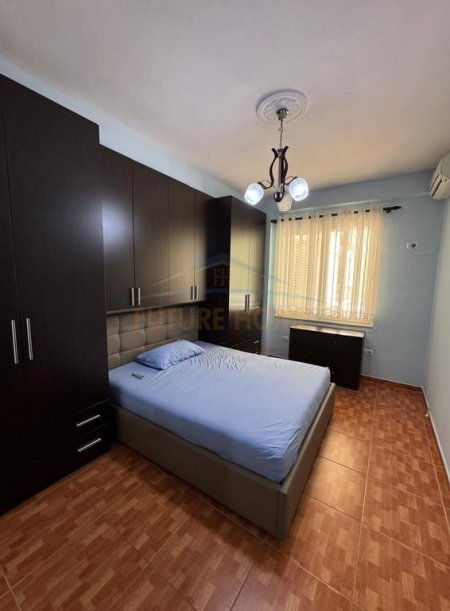Tirane, jepet me qera apartament 2+1 Kati 2, 115 m² 420 € (Fresk)