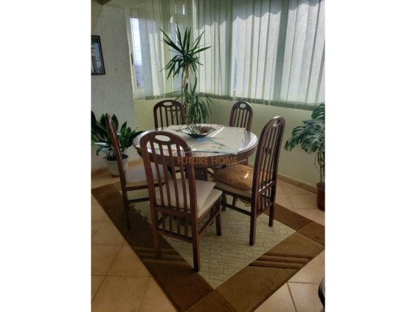 Tirane, jepet me qera apartament 2+1 Kati 9, 90 m² 700 € (KOMUNA E PARISIT)